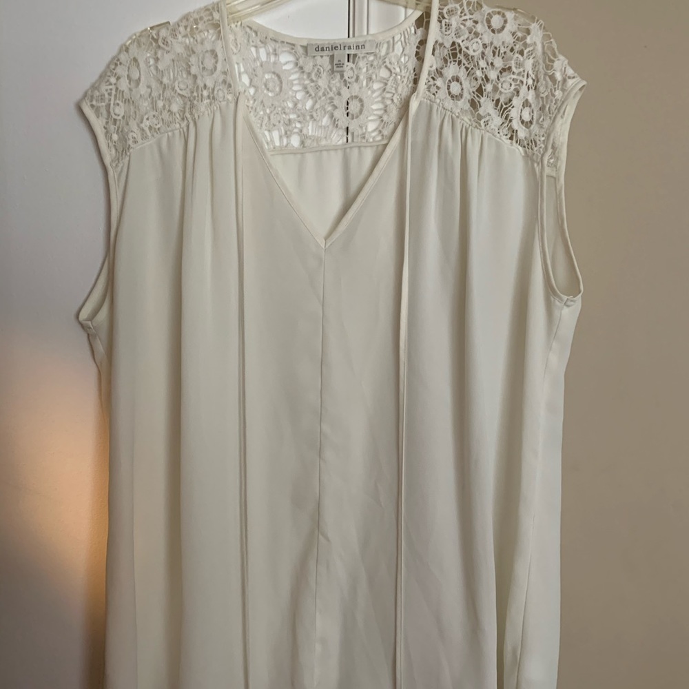 Daniel rainn top